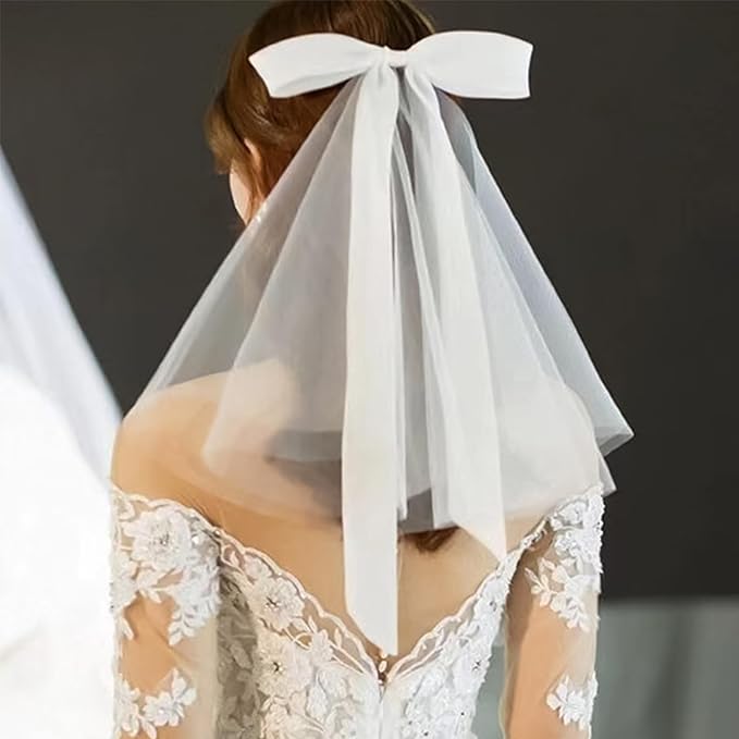 White Short Wedding Veil Pearl Rhinestone Bride Veils Bridal Veils Bachelorette Party Veil for Brides and Women