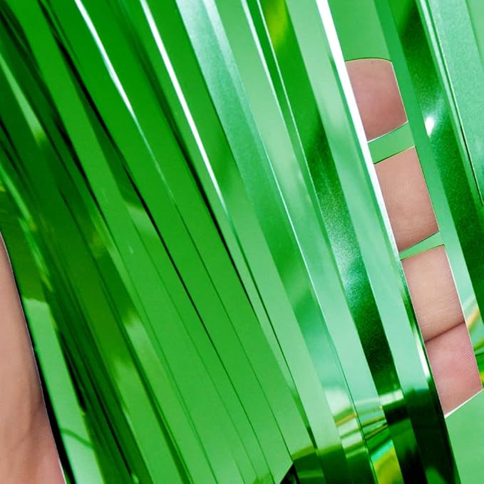 GOER 3.2 ft x 9.8 ft Metallic Tinsel Foil Fringe Curtains Party Photo Backdrop Party Streamers for St. Patrick's Day,Birthday,Graduation,New Year Eve Decorations Christmas Decor (Green,2 Packs)