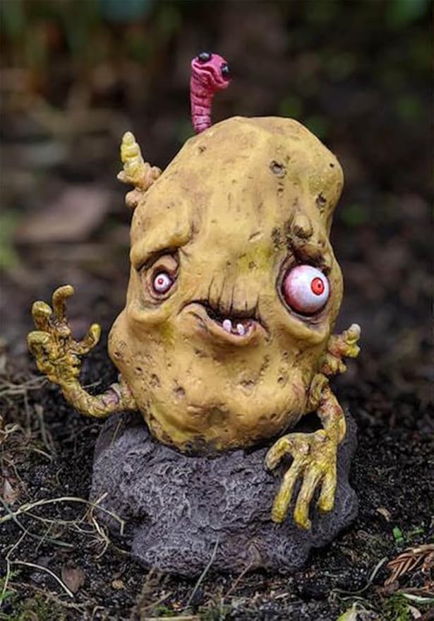 Halloween Vegetable Zombie Statue,Realistic Carrot Potato zombie Garden sculpture,Halloween Garden Decor,Outdoor Decorations for Patio Yard Walking Dead Zombie Gnome Graveyard Décor (Potato（A）)