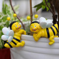 Set of 2 Bee Figure Plant Pot Hanger, Turtle Flower Pot Hugger, Resin Bees Statue, Funny Pot Huggers for Planters, Cute Climbing Bee Flower Pot Hugger, Garden Fence Balcony Patio Yard