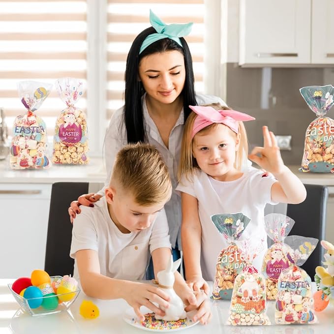 Easter Goodie Bags, 200 PCS Easter Cellophane Treat Bags, Easter Cookie Snack Candy Party Favor Ziplock Cookie Bags Holiday Candy Bags Easter Plastic Gift Bags for Gift Giving Easter Decorations