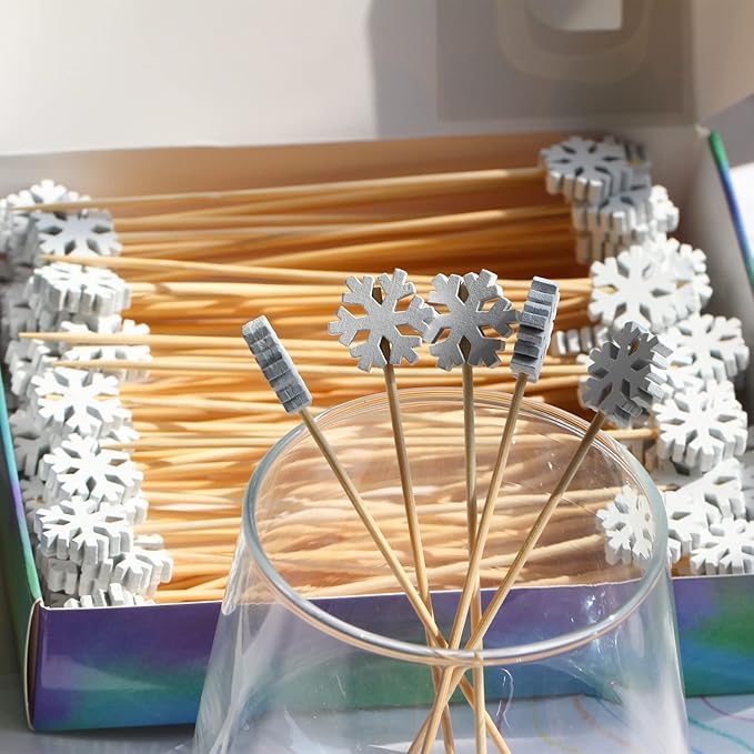 100pcs Snowflakes Cocktail Picks 4.9" Long Food Toothpicks Fruit Sticks Sandwich Appetizer Charcuterie Skewers, Made of Bamboo Wood, for Winter Snow Frozen Christmas Decoration Party Supplies