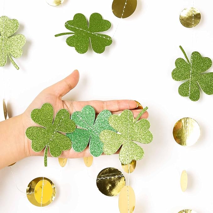 St Patricks Day Decorations Shamrock Foil Fringe Curtains Green Shamrock Garland Clover Tinsel Curtain Photo Booth Prop St Paddy's Day Garland Hanging Streamers Backdrop for Irish Party Decor