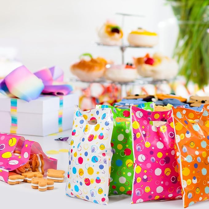 Pasimy 100 Pcs Plastic Party Favor Bags Goodie Bags Polka Dots Star Candy Poouches with Handle for Birthday Back to School Baby Shower Party Supplies Decor