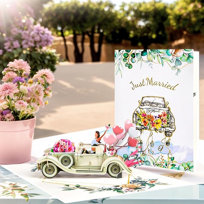 Vintage Wedding Car Pop Up Card, 3D Just Married Greeting Card with Bride & Groom, Romantic Anniversary Card, Engagement, Bridal Shower, Newlywed Gift for Couples