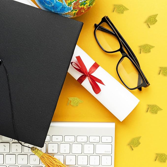 ONLYKXY 100pcs Graduation Cap Table Confetti Decor Glitter Graduation Hat Decoration for High School College Grad Party Decor Chocolate Favor Envelope Decal Scatter Bless Confetti (Gold)