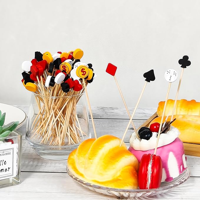 100Pcs Casino Cocktail Picks Poker Dice Theme Decor Toothpicks Fruit Sticks Food Cupcake Sandwich Appetizer Charcuterie Skewers for Las Vegas Game Night Adult Birthday Casino Themed Party Decorations