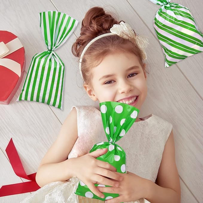 Aneco 100 Pack Green and White Cellophane Bags 10.6 x 5.1 Inch Plastic Candy Bags Gift Bag Goodie Bag with Twist Ties for Valentine, Birthday, Gift Cookie Snack Packing Party Favor Supplies