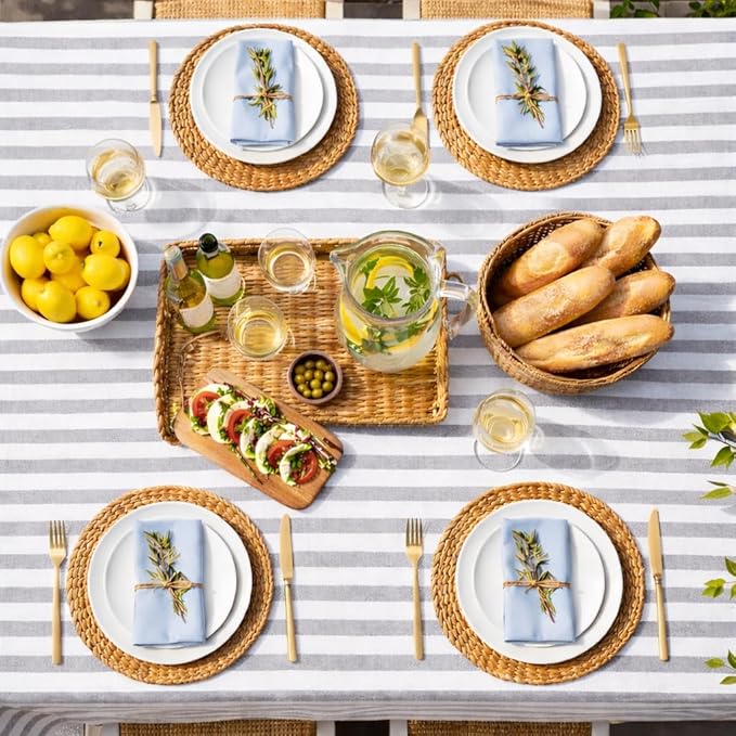 Party Dimensions Made in Italy Cloth-Like Disposable Tablecloth for Rectangle Tables, Premium Airlaid Linen-Feel Table Cover, Luxury Tablecloth for Parties, Events & Weddings, Elegant Striped Design