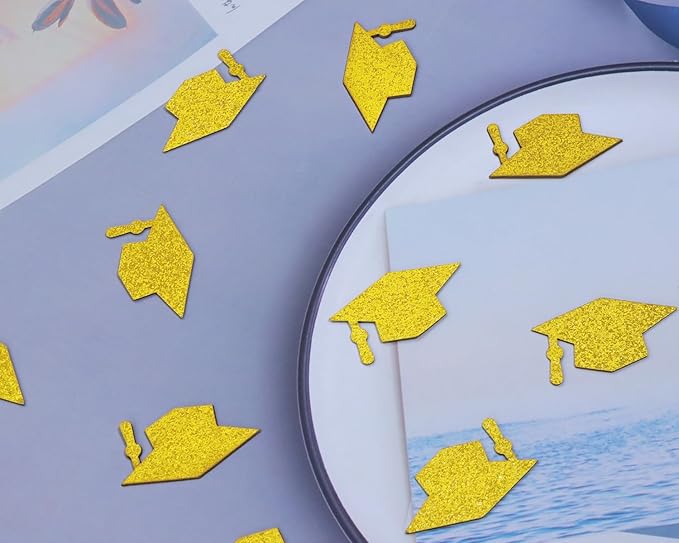 ONLYKXY 100pcs Graduation Cap Table Confetti Decor Glitter Graduation Hat Decoration for High School College Grad Party Decor Chocolate Favor Envelope Decal Scatter Bless Confetti (Gold)