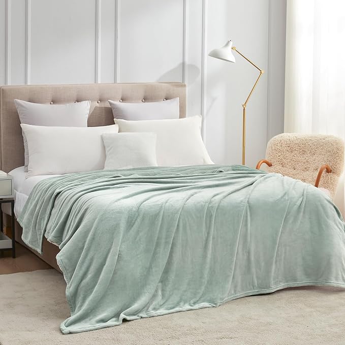 Hansleep Fleece Celadon Throw XL Blanket, Super Soft Flannel Fuzzy Plush Cozy Blanket for All Seasons, Celadon, Throw XL 50x70 Inches