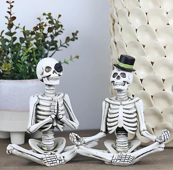 Halloween Decorations Indoor, Gothic Skeleton Couple Decor for Home & Office, 2 Pack Small Resin Skull Figurines, Spooky Tabletop Sculptures for Desk, Bookshelf, Haunted House