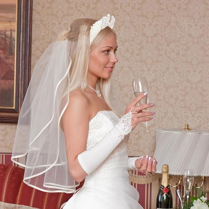 Jaciya Pearl Bride Headband with Veil
