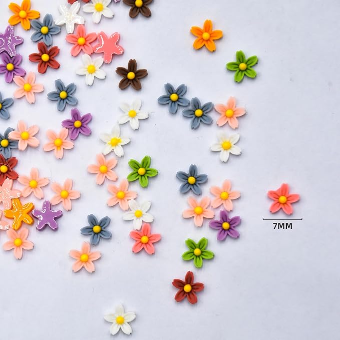 100PCS Mini Resin Daisy Flowers Dollhouse Mini Things Miniature Flowers for Crafts Tiny Things for Fairy Garden Dollhouse Micro Landscaping