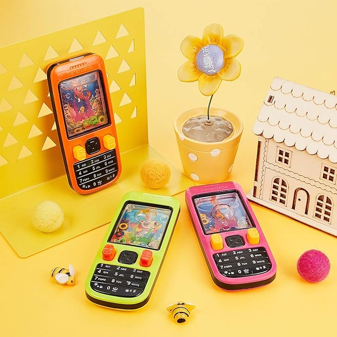 Gejoy 24 Pcs Handheld Water Ring Games Kids Party Favors Cellphone Water Ring Toss Game Goodie Bags Stuffers Party Favors for Kids Teenager Birthday Contest Prize (Cute)