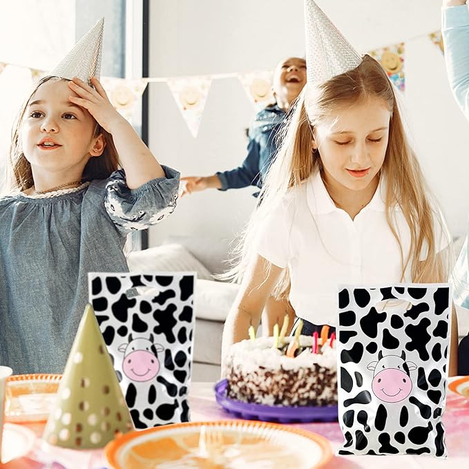 Rainmae 50 Pcs Cow Print Party Favors Bags, Cute Cow Goodie Gift Bags Treat Candy Bags, Farm Animal Theme Goodie Party Gift Bags for for Baby Shower Barnyard Cowboy Cowgirl Farmhouse Themed Birthday