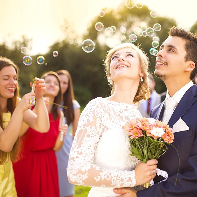 Shappy 100 Pcs Wedding Bubble Bulk Wedding Party Favors Bubble Wand for Guests Send Off with Stickers for Bridal Shower Anniversaries Celebration Goody Bag Stuffers Filler (Gold Heart)
