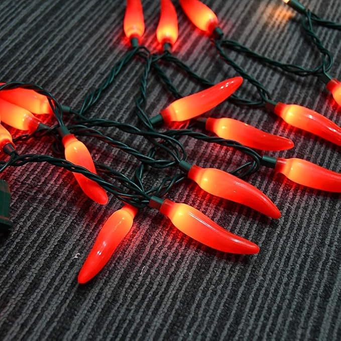 Chili Pepper String Lights, 35 Red Chili Lights with Warm White, 13.6Ft Connectable Hot Pepper String Lights UL Listed for Outdoor Indoor Kitchen Garden Patio Christmas Mexican Party Decor