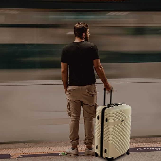 InUSA RESILIENCE Luggage with Spinner Wheels | Durable Lightweight Hardside Spacious Travel Bag with Handle and Trolley | 24-Inch Medium Checked Luggage | Sand