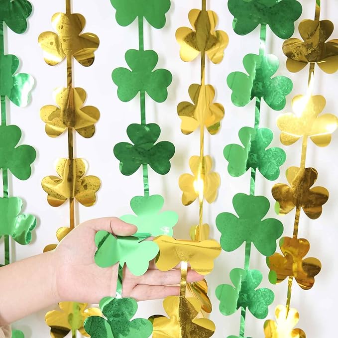 St Patricks Day Decorations Shamrock Foil Fringe Curtains Green Shamrock Garland Clover Tinsel Curtain Photo Booth Prop St Paddy's Day Garland Hanging Streamers Backdrop for Irish Party Decor