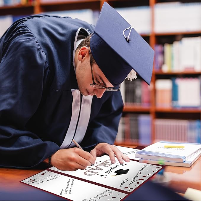 Vlipoeasn 2026 Graduation Guest Book Alternative, Maroon Class of 2026 Graduation Party Decorations, Graduation Signature Book for 2026 College High School, Unique Graduation Gifts for Friends