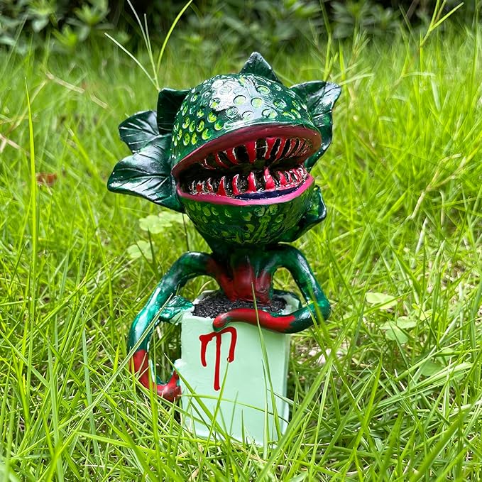 Horror Piranha Plant Garden Statue, 5.9" Tall Cannibal Plant Figurines Resin Chomper Corpse Flower Sculpture Halloween Decoration for Indoor Outdoor Home Office Desk Decor