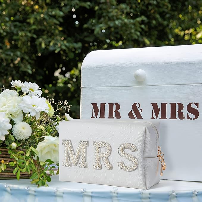 Y1tvei Bride Patch Letter Makeup Bag for Women Bridesmaid Engagement Gift for Her White Pearl Rhinestone Travel Toiletry Bag Make Up Bag Pouch for Purse Bridal Shower Gifts for Engagement Wedding