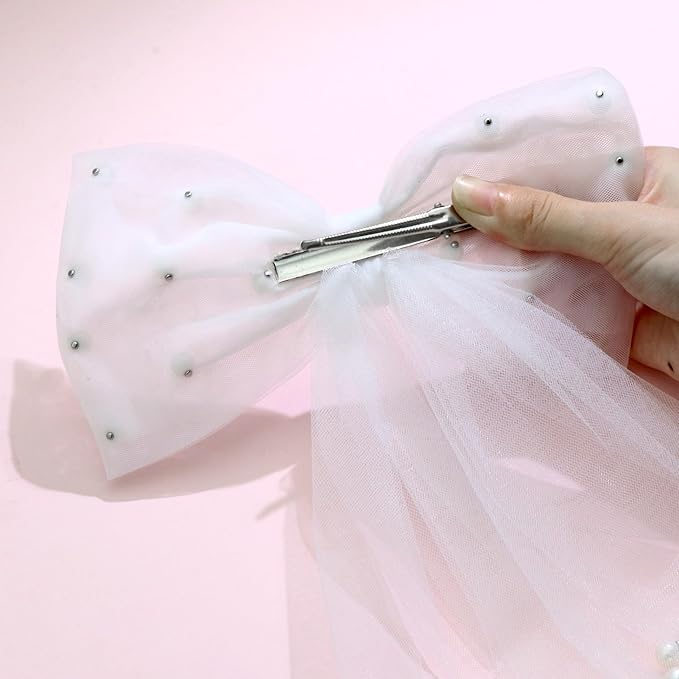 White Short Wedding Veil Pearl Rhinestone Bride Veils Bridal Veils Bachelorette Party Veil for Brides and Women