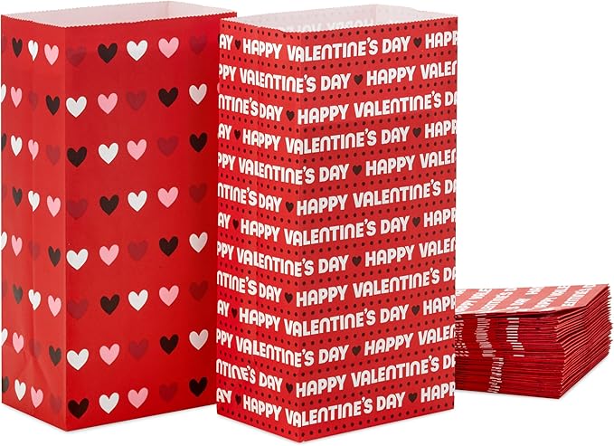 Hallmark Valentine's Day Paper Treat Sacks (30 Bags: Happy Valentine's Day, Hearts) for Classroom Parties, Valentines, Kids, Coworkers