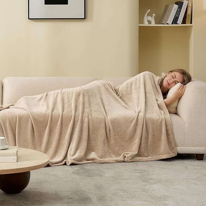Hansleep Fleece Light Camel Throw XL Blanket, Super Soft Flannel Fuzzy Plush Cozy Blanket for All Seasons, Light Camel, Throw XL 50x70 Inches