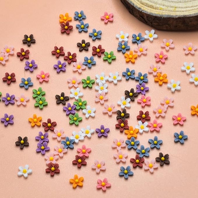 100PCS Mini Resin Daisy Flowers Dollhouse Mini Things Miniature Flowers for Crafts Tiny Things for Fairy Garden Dollhouse Micro Landscaping
