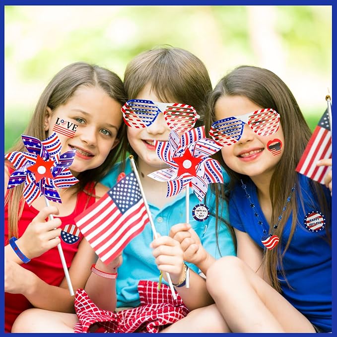 MGparty 4th of July Accessories, 138Pcs Patriotic Party Favors Supplies Set Fourth of July Decorations Independence Day Celebrations Memorial Day Decor Classroom Prizes for kids