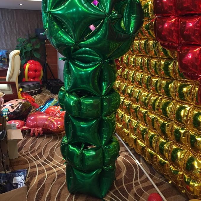Christmas Eve Backdrop Green and Red Square Foil Balloons Wall Tunnel Mylar Aluminum Double Sided Flat Balloon Arch Garland Kit For Happy Birthday Party Background Supply Decorations