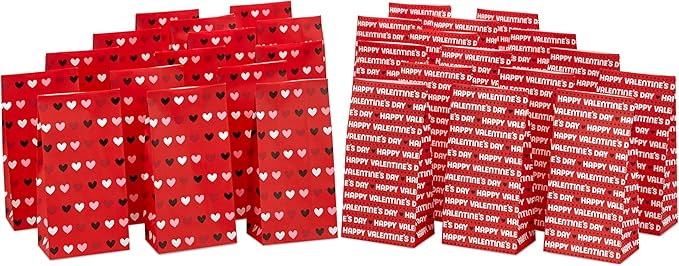 Hallmark Valentine's Day Paper Treat Sacks (30 Bags: Happy Valentine's Day, Hearts) for Classroom Parties, Valentines, Kids, Coworkers