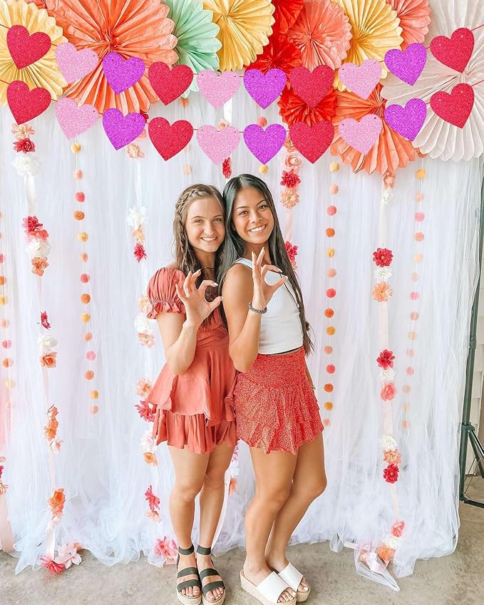 Glitter Red Pink Hot Pink Valentine's Day Banner, 4 Strings Red Pink Hot Pink Shiny Heart Banners Sign for Celebrate Valentine's Day Party Wedding Ceremonies Holiday Party Decorations