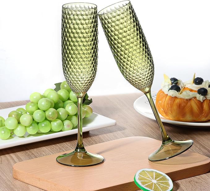 Plastic Champagne Flutes Champagne Glasses Unbreakable Wedding Toasting Glasses Reusable Diamond Wine Glasses Crystal Clear Party Wine Cups Vintage Drinking 5.5 OZ for Wedding (12, Green)