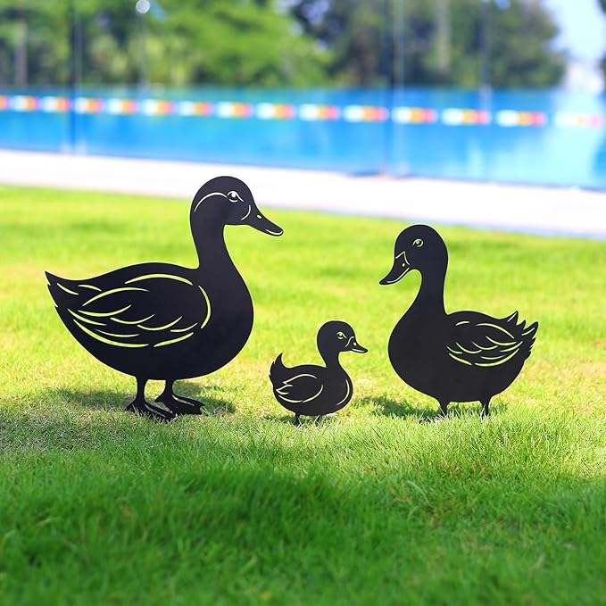 Duck Metal Decorative Garden Stakes Duck Gifts for Women/Men,Black Ducks Silhouette Statues for Garden Decor, Yard Art, Lawn, Pathway, Patio,Outdoor