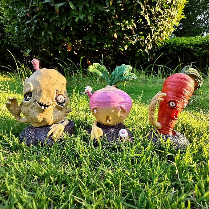 Halloween Vegetable Zombie Statue,Realistic Carrot Potato zombie Garden sculpture,Halloween Garden Decor,Outdoor Decorations for Patio Yard Walking Dead Zombie Gnome Graveyard Décor (Potato（A）)