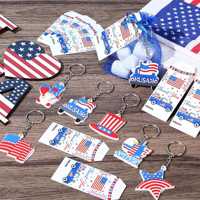250 Years Anniversary American Independence Day Gifts for Boy 4th of July Keychain Gift Set Gift Tags USA Organza Bags for Fourth of July Key Chain Classroom Reward National Day Gifts