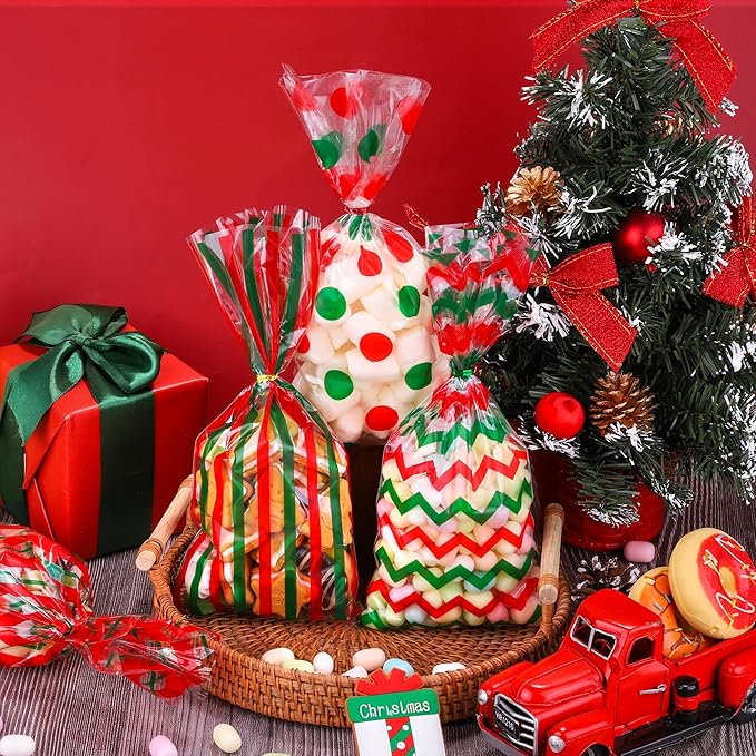 Aodaer 100 Pcs Christmas Cellophane Bags, 10.6 x 5.1 Inch Classic Red Green Plastic Candy Bags, Polka Dot Stripes Printed Pattern Goodie Gift Bag with Twist Ties for Christmas Birthday Party Supplies